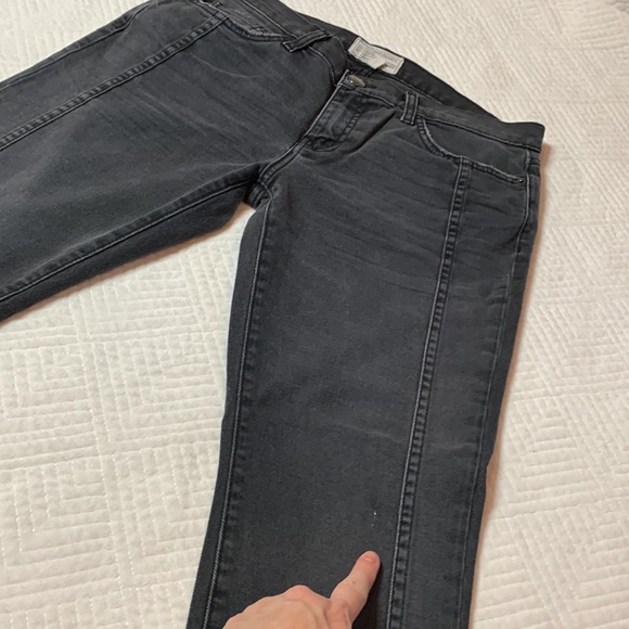 Current/Elliott The Seamed Easy Stiletto Skinny Jeans, Charcoal Gray/Black, 28 - Picture 9 of 16